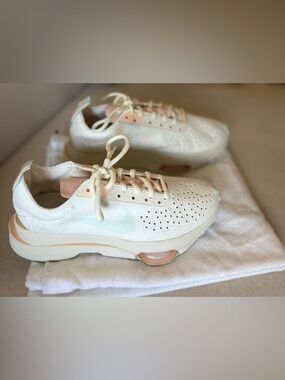 Nike  Air Zoom Type Women's Ivory & Soft Pink Platform Sneakers